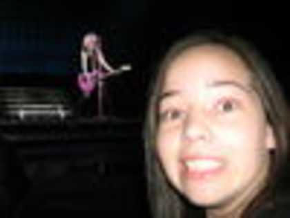 thumb_Avril_Lavigne_-_Toronto_The_Best_Damn_Tour_-_052