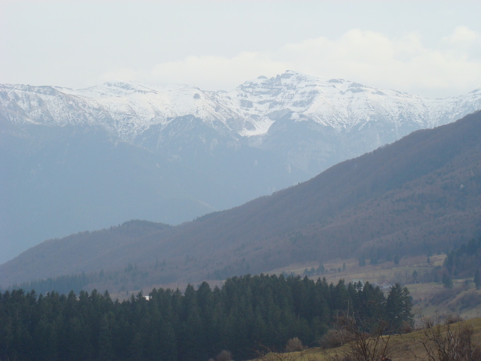 Bucegi - 3-Satul Pestera-jud Brasov-si Muntii piatra Craiului