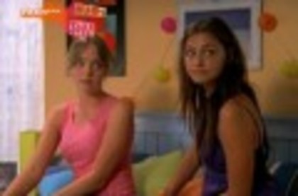 120px-Cleo-and-kim-h2o-just-add-water-9530198-608-400 - H2o