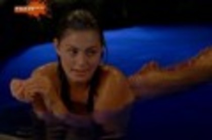 120px-Cleo-unsure-h2o-just-add-water-9530216-608-400 - H2o