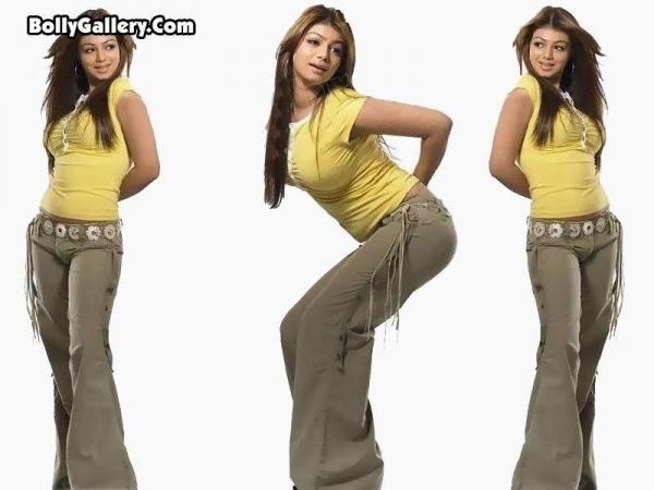  - AYESHA TAKIA