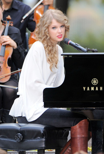 Taylor+Swift+Performing+Fans+Central+Park+Ifc1cSwStG9l