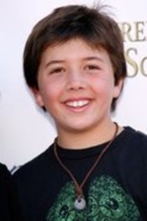 31454249_EUWXSSBGY - Bradley Steven Perry