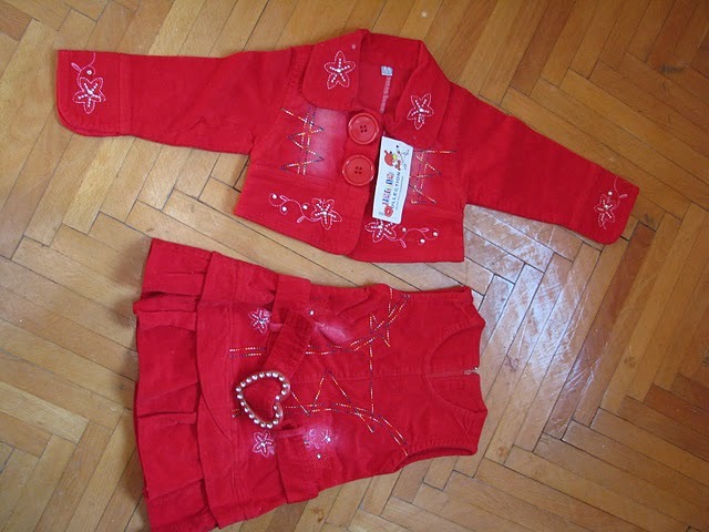 SET RAIAT GROS NOU -35 RON; F FRUMOASE IDEAL CRACIUN SARBATORI
