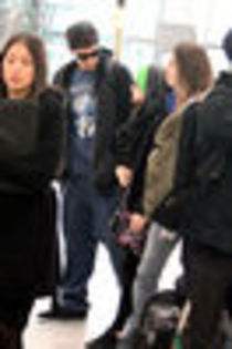 thumb_01 - February 17 - With Brody Jenner At London Airport