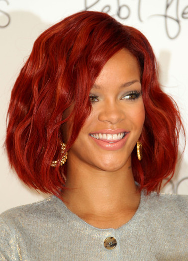 Rihanna+Rihanna+Celebrates+Launch+Reb+l+Fleur+9jiovy21Ku4l