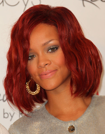 Rihanna+Rihanna+Celebrates+Launch+Reb+l+Fleur+QwtWmS3XV2Vl