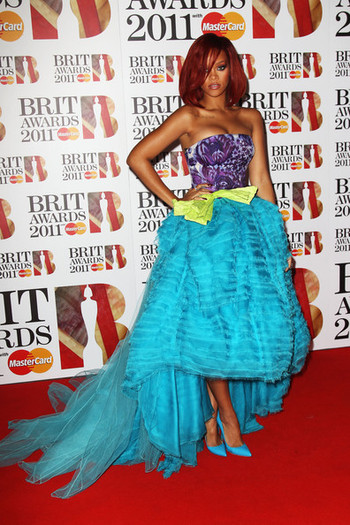 Rihanna+BRIT+Awards+2011+Inside+Arrivals+2dpbU44hTNTl - rihanna
