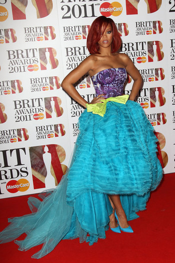 Rihanna+BRIT+Awards+2011+Inside+Arrivals+PCn3W8K519hl - rihanna