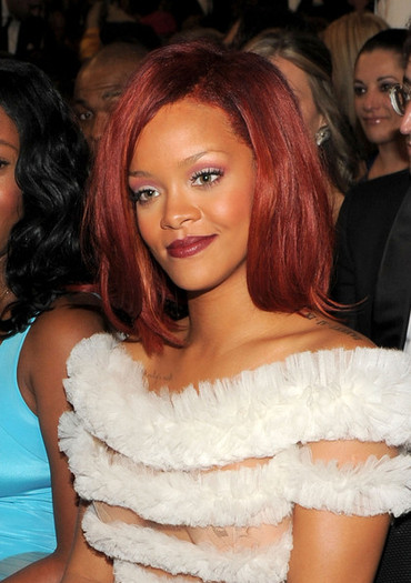 Rihanna+53rd+Annual+GRAMMY+Awards+Roaming+yqzgOhRMWXrl - rihanna
