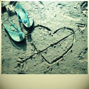 beach_heart-1835