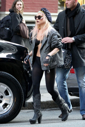 Lady+Gaga+Lady+Gaga+in+NoHo+G0isBSqzryFl - lady gaga