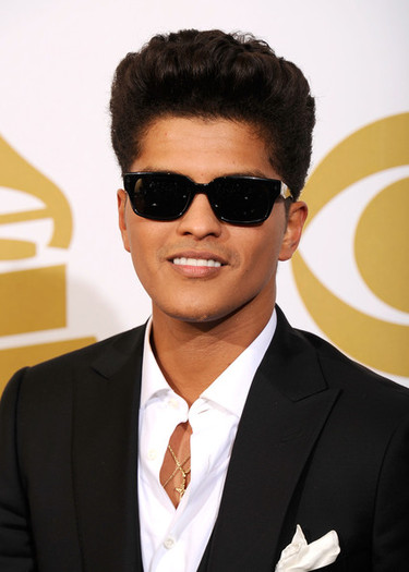 Bruno+Mars+53rd+Annual+GRAMMY+Awards+Press+jQa6ABGlcRMl - bruno mars