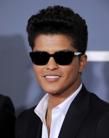 Bruno+Mars+53rd+Annual+GRAMMY+Awards+Q1Z1gcYvX4Kl - bruno mars