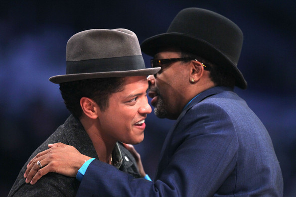 Bruno+Mars+2011+NBA+Star+Game+Performances+q6_Ns_JweIil