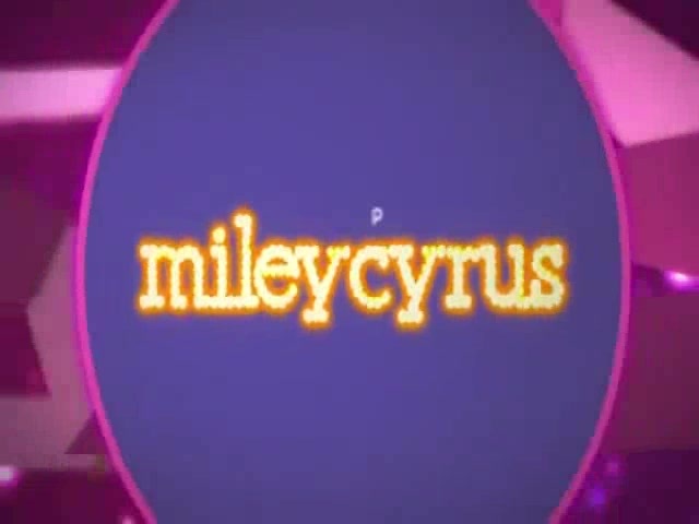 EXCLUSIVO- Miley Cyrus dança \'Rebolation\' para fãs brasileiros 011