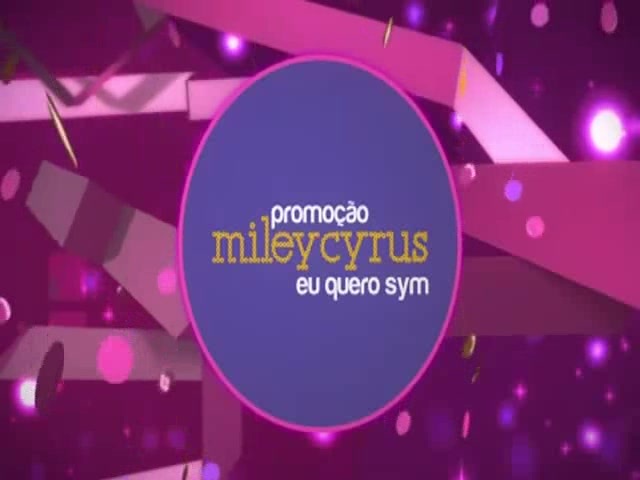 EXCLUSIVO- Miley Cyrus dança \'Rebolation\' para fãs brasileiros 020