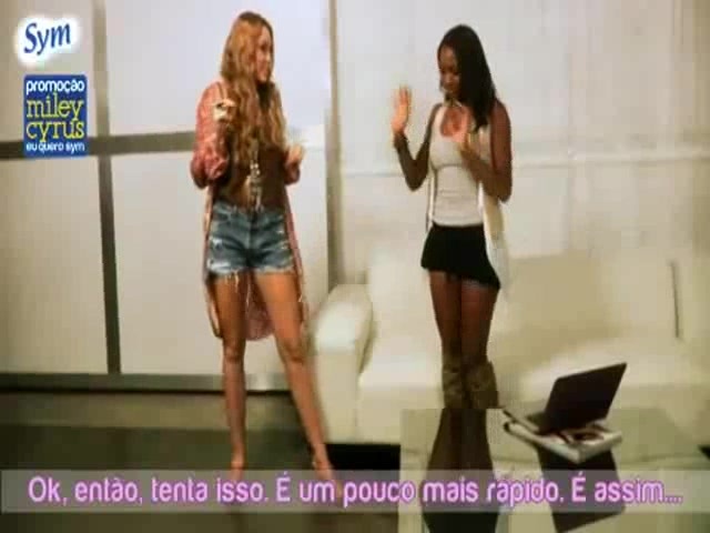 EXCLUSIVO- Miley Cyrus dança \'Rebolation\' para fãs brasileiros 105 - 0-0Miley dance Rebolation