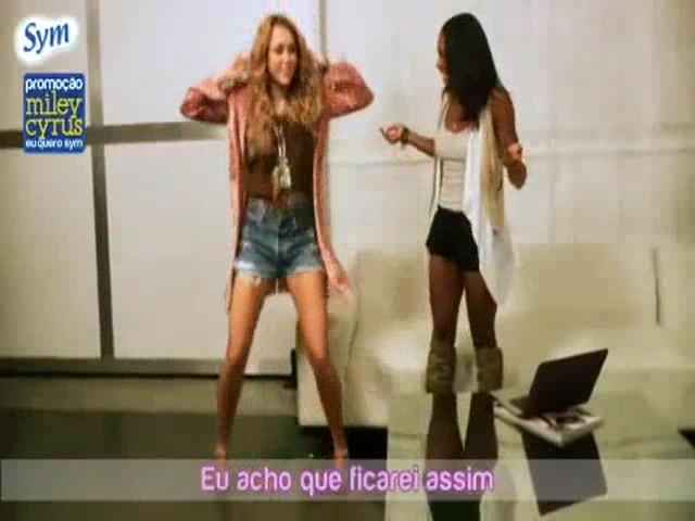 EXCLUSIVO- Miley Cyrus dança \'Rebolation\' para fãs brasileiros 126