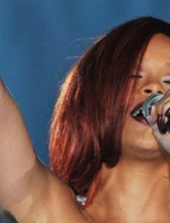 Rihanna+53rd+Annual+GRAMMY+Awards+Show+JNj4CFYyqrUl_005 - puzlle108