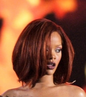 Rihanna+53rd+Annual+GRAMMY+Awards+Show+Kg3w_ngK-sql_002 - puzlle109