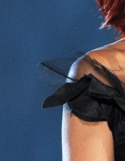 Rihanna+53rd+Annual+GRAMMY+Awards+Show+or3Z20N8WiUl_004 - puzlle114