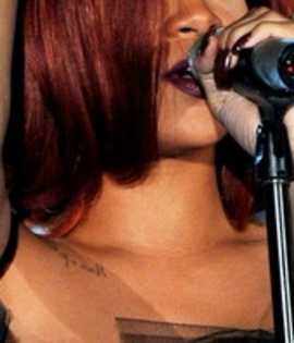 Rihanna+53rd+Annual+GRAMMY+Awards+Show+SmNPYTntQn2l_005 - puzlle118