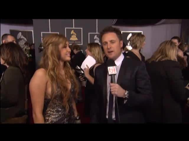 Grammys 2011- Miley Cyrus 043