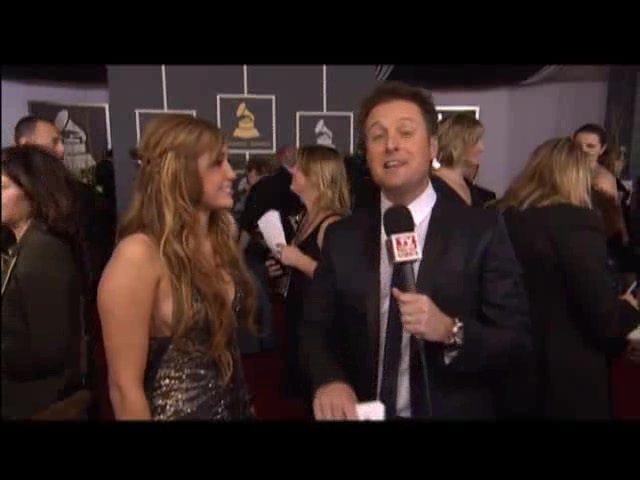 Grammys 2011- Miley Cyrus 045