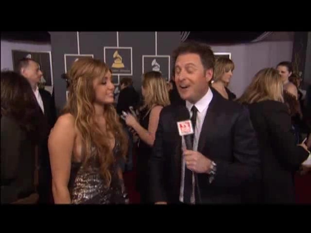 Grammys 2011- Miley Cyrus 047