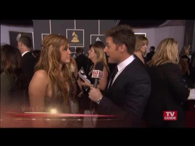 Grammys 2011- Miley Cyrus 055