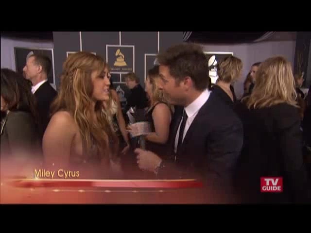 Grammys 2011- Miley Cyrus 060