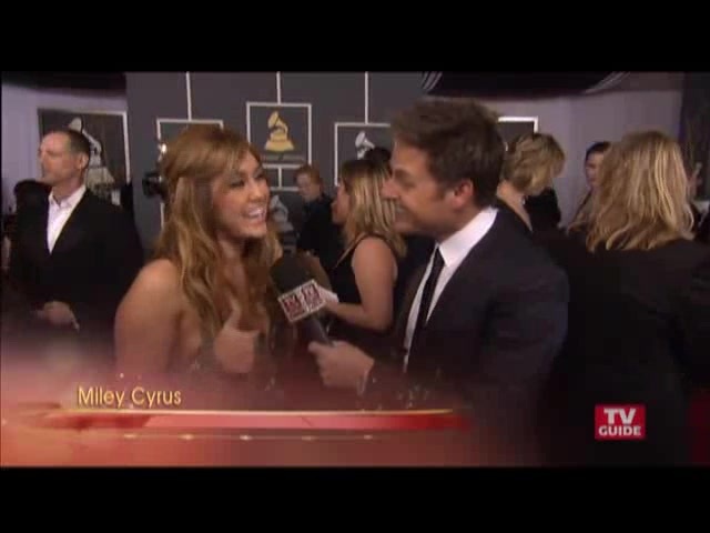Grammys 2011- Miley Cyrus 064