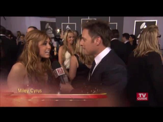 Grammys 2011- Miley Cyrus 075