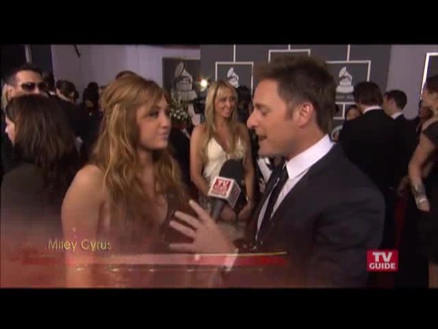 Grammys 2011- Miley Cyrus 082