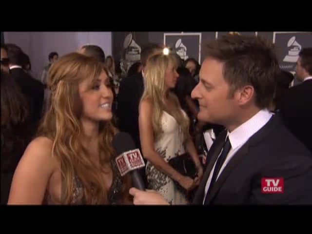 Grammys 2011- Miley Cyrus 122