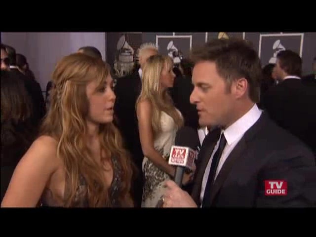 Grammys 2011- Miley Cyrus 128