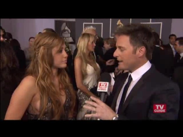 Grammys 2011- Miley Cyrus 130