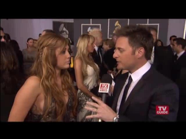 Grammys 2011- Miley Cyrus 131