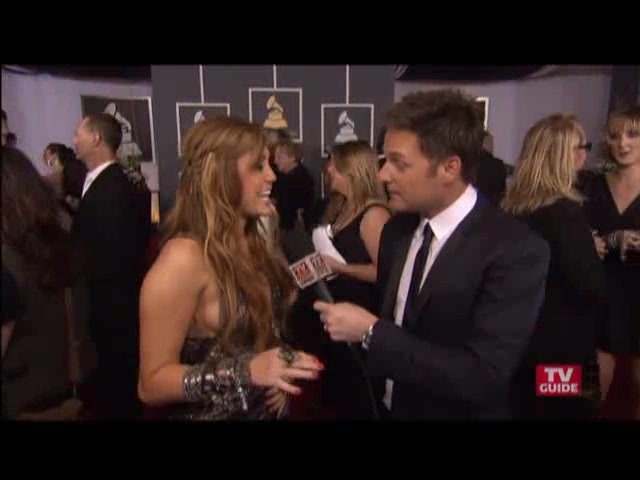 Grammys 2011- Miley Cyrus 146