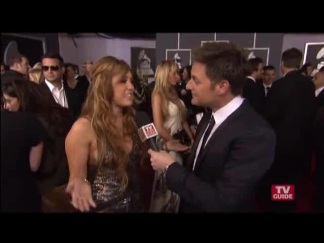 Grammys 2011- Miley Cyrus 158