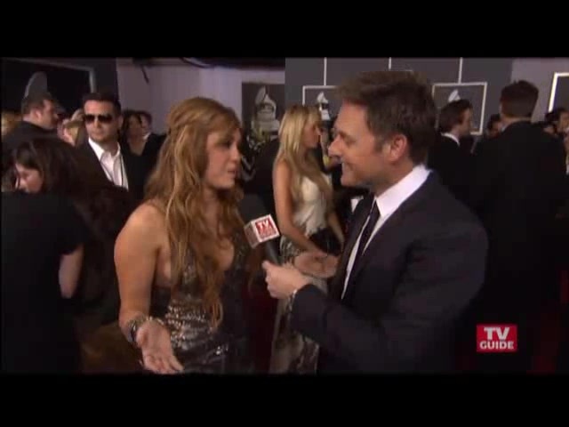 Grammys 2011- Miley Cyrus 159