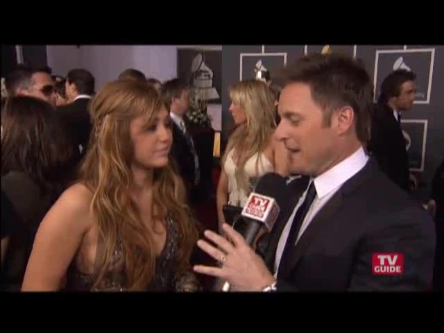 Grammys 2011- Miley Cyrus 178