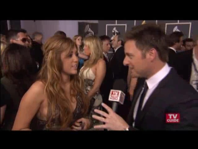 Grammys 2011- Miley Cyrus 183