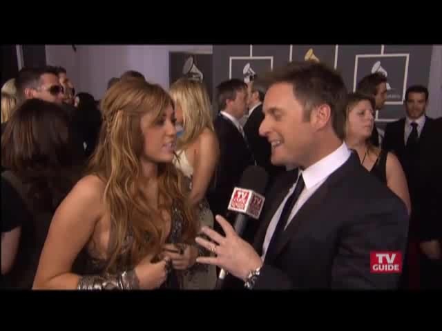 Grammys 2011- Miley Cyrus 185