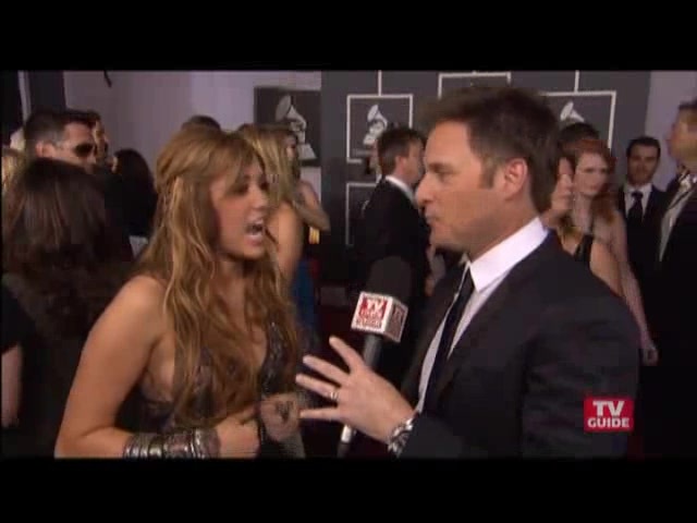 Grammys 2011- Miley Cyrus 187
