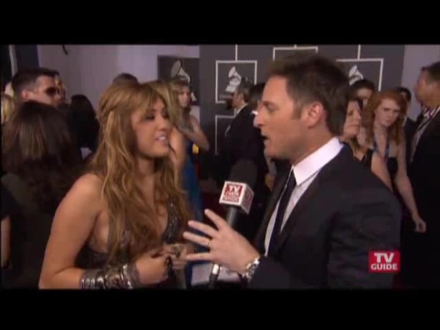 Grammys 2011- Miley Cyrus 188