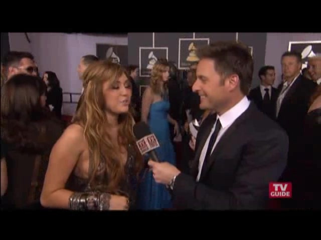Grammys 2011- Miley Cyrus 193 - 0-0Grammys 2011