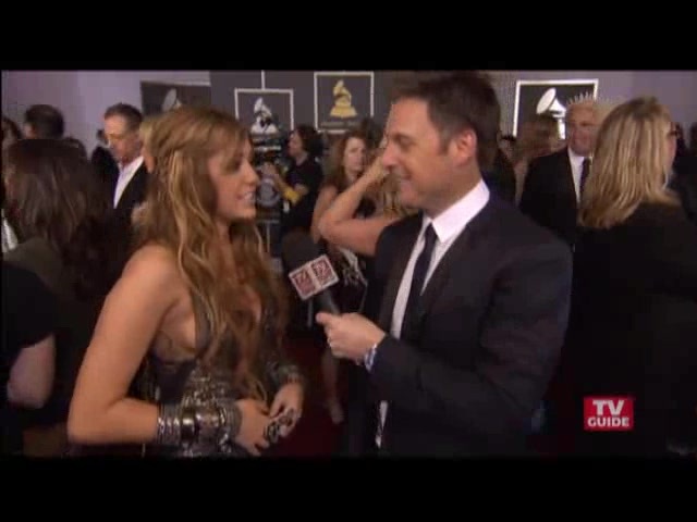 Grammys 2011- Miley Cyrus 210