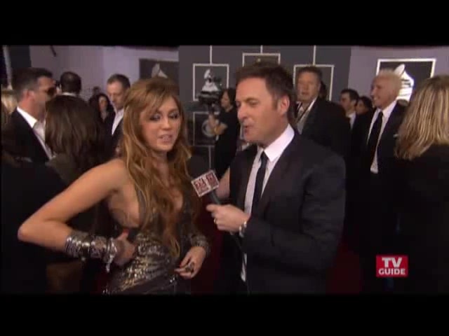Grammys 2011- Miley Cyrus 213